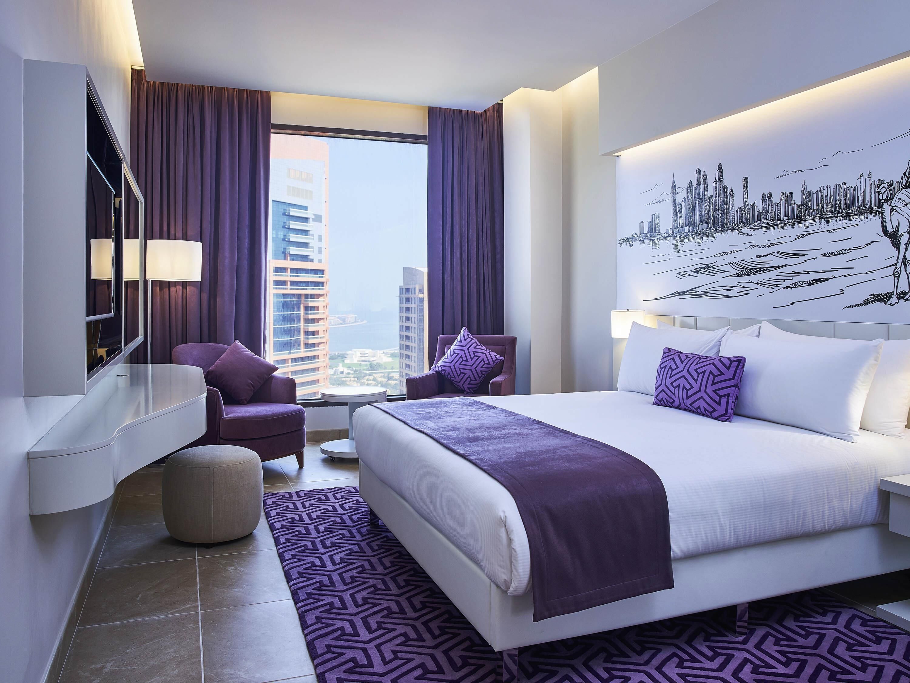 Two-Bedrooms Suite Skyline View, next to Metro Station