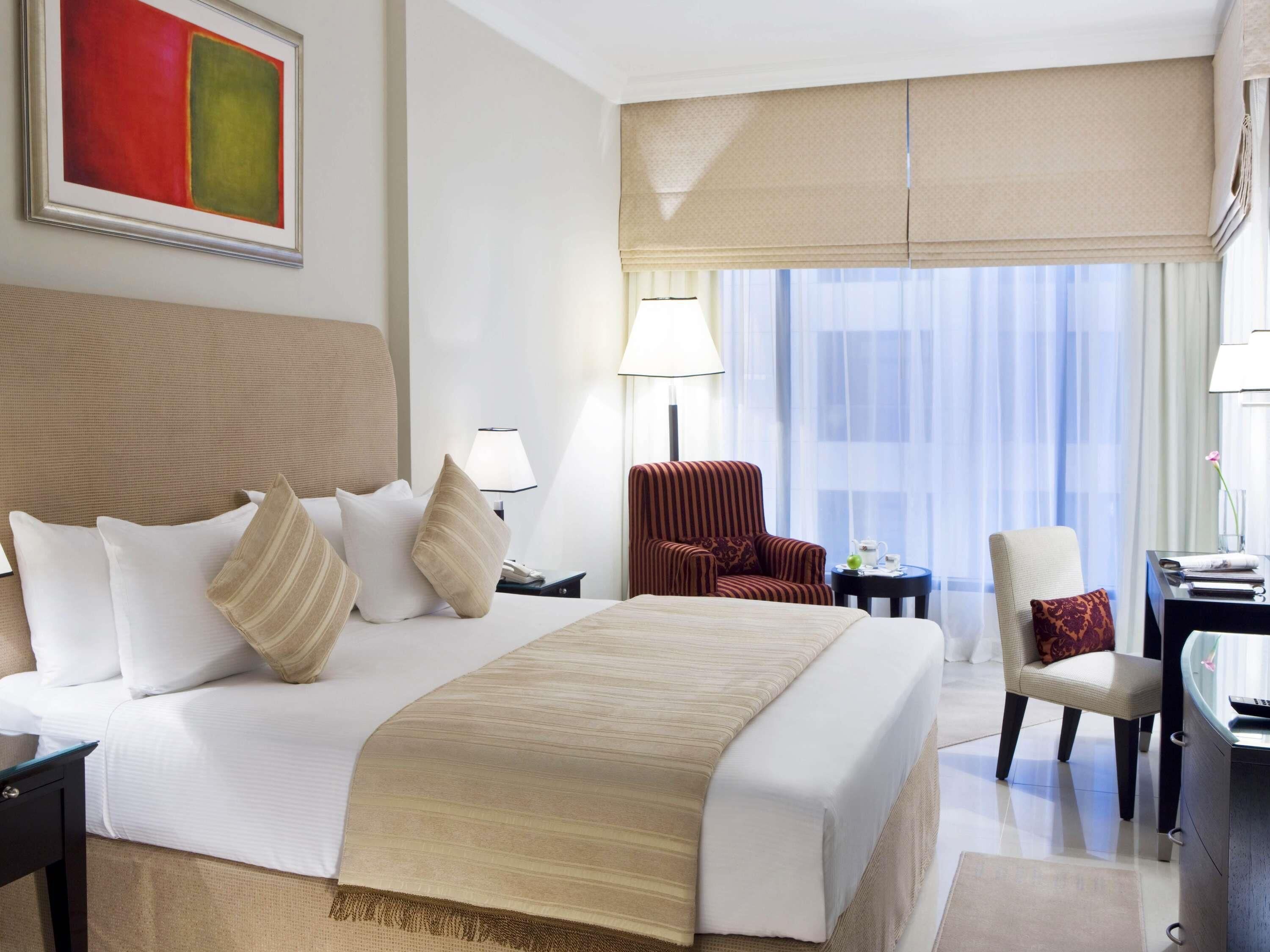 Two-Bedrooms Apartment Skyline View, next to Metro Station | 1 bedroom, minibar, in-room safe, individually furnished