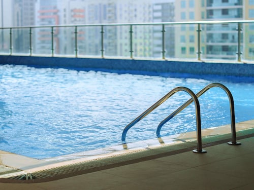 Mercure Dubai Barsha Heights Hotel Suites And Apartments