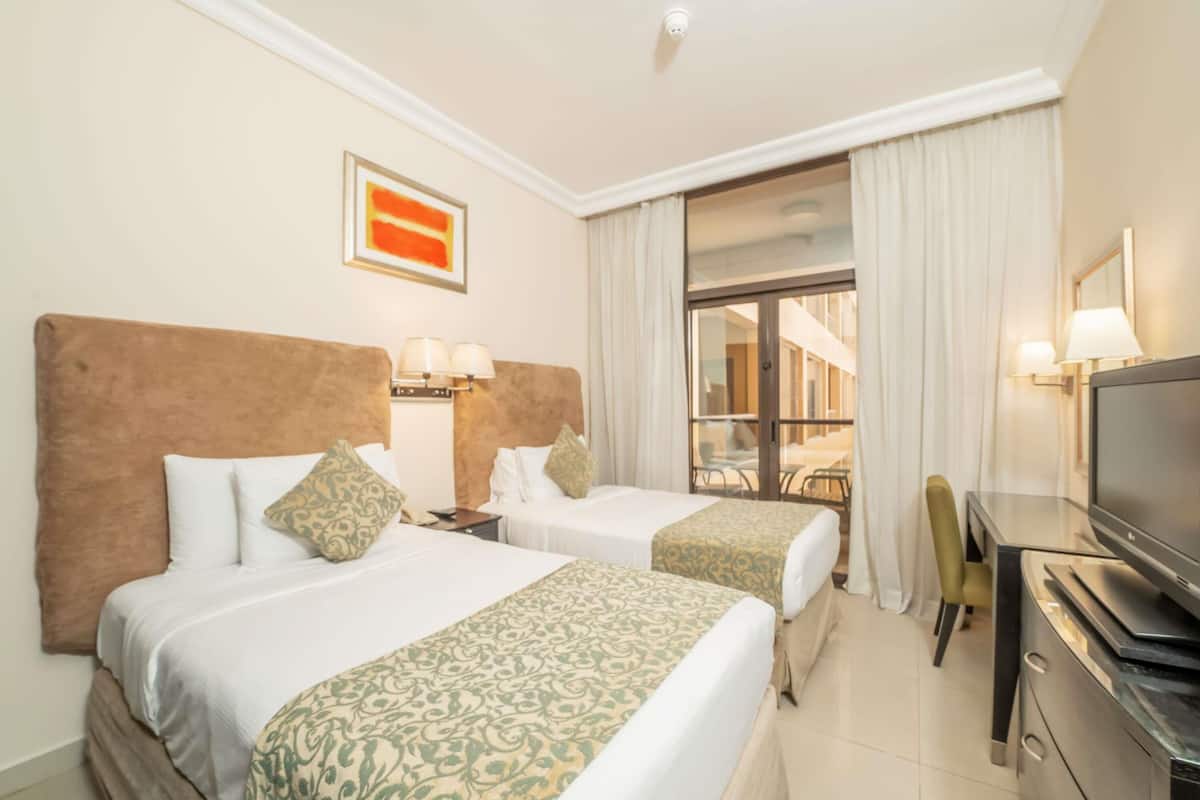 1 bedroom, minibar, in-room safe, desk