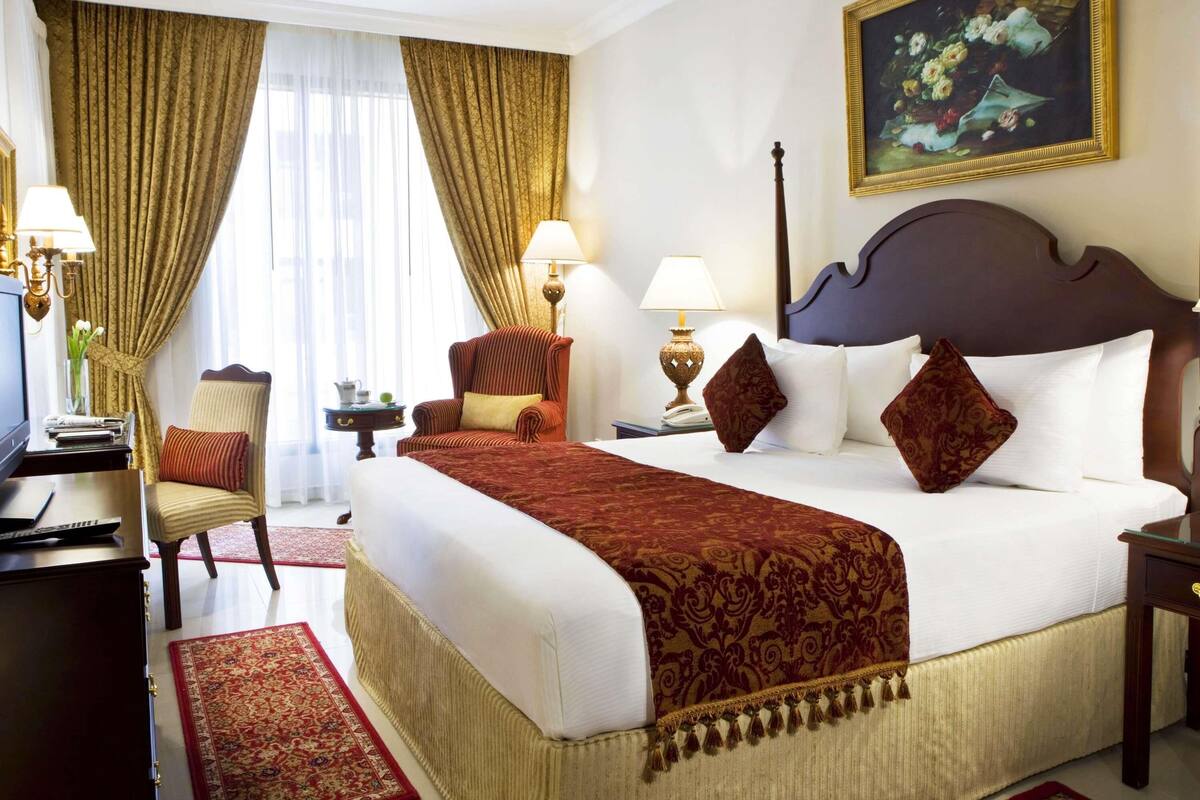 1 slaapkamer, een minibar, een kluis op de kamer, een bureau
