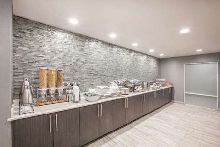 Desayuno buffet incluido todos los días