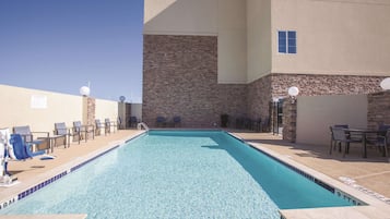 Outdoor pool, sun loungers