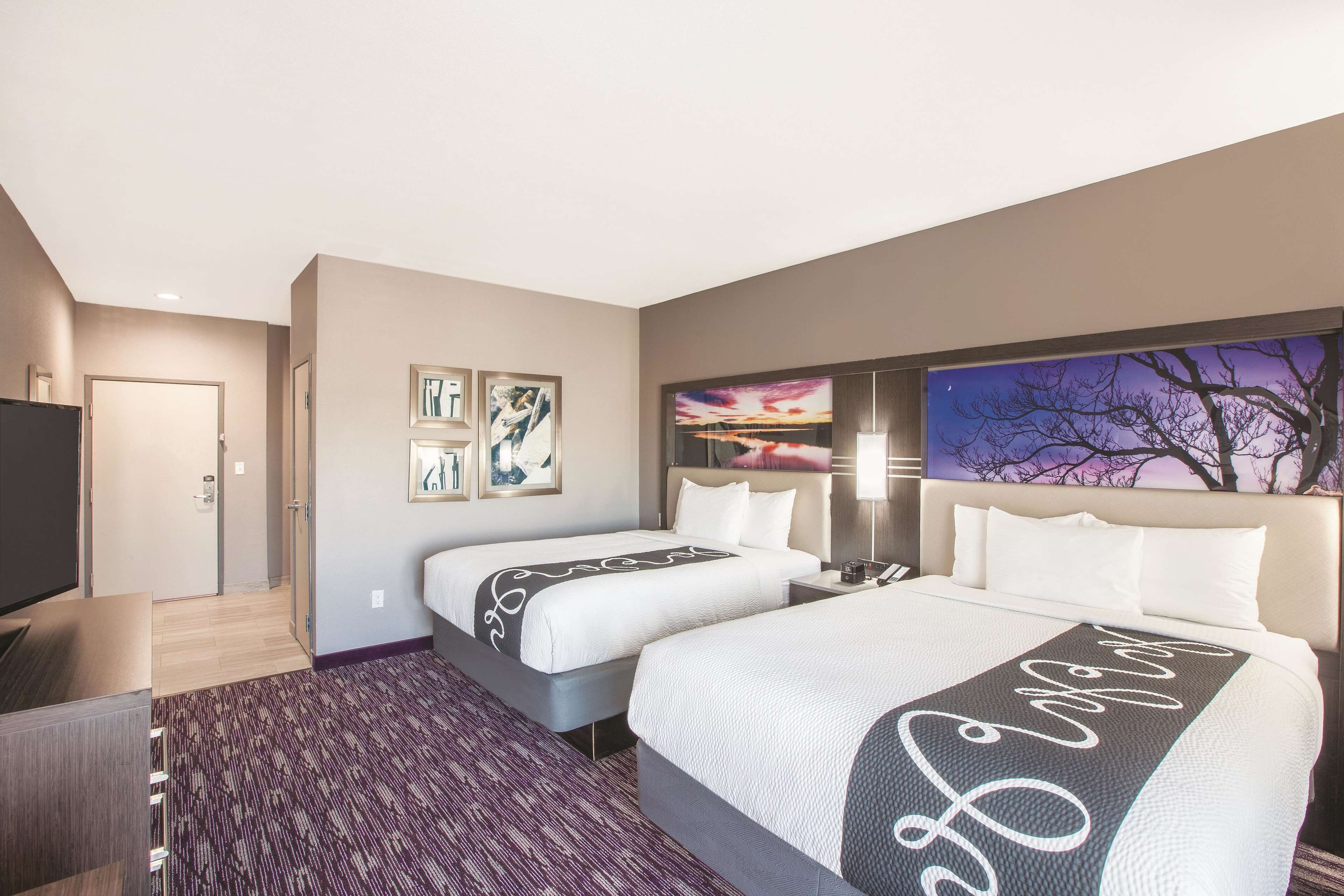 room, 2 queen beds, non smoking | premium bedding, in-room safe, desk, iron/ironing board