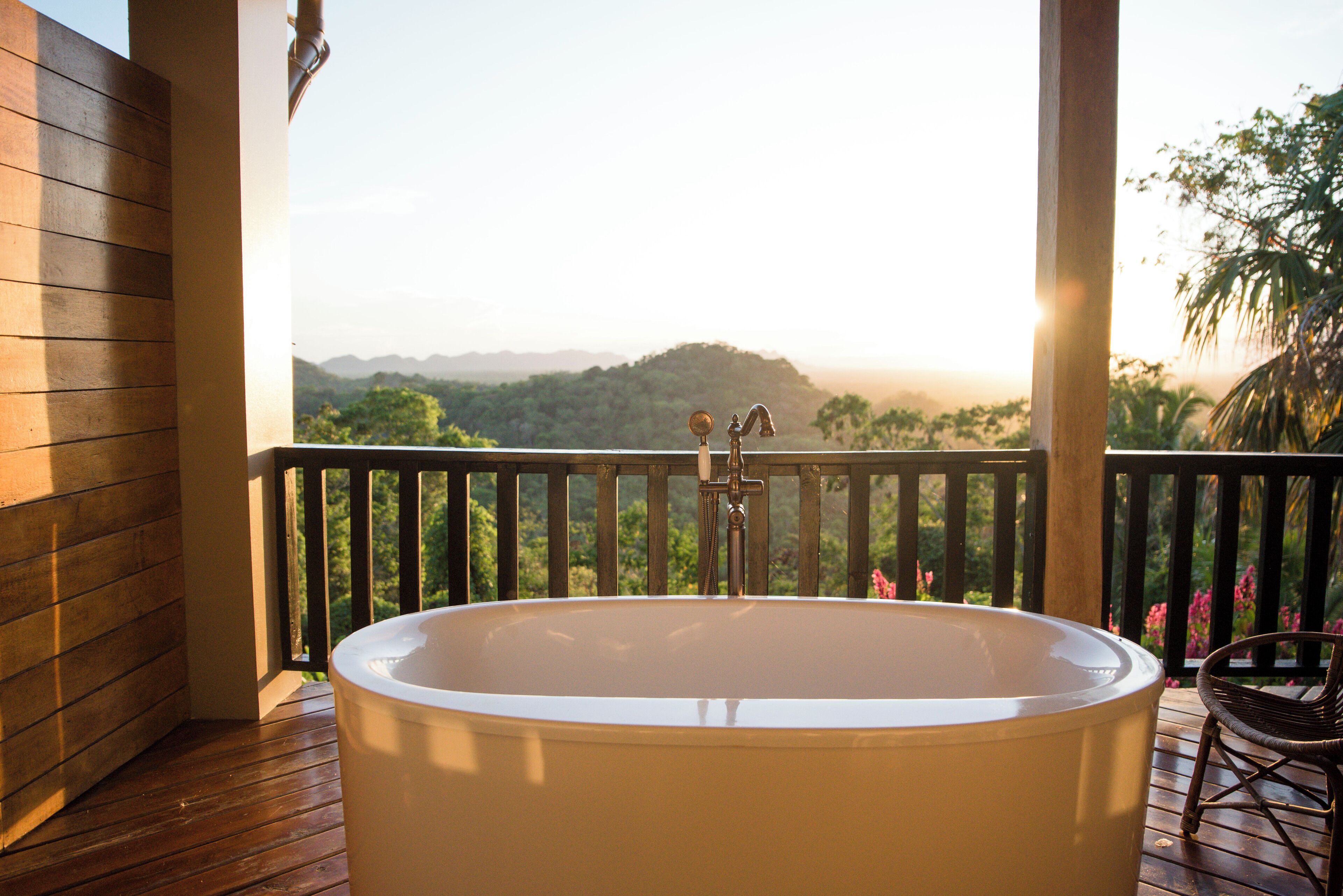 Signature Canopy Suite  | Phòng tắm | Buồng tắm vòi sen, vòi sen phun mưa 