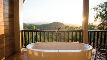 Signature Canopy Suite | Phòng tắm | Buồng tắm vòi sen, vòi sen phun mưa