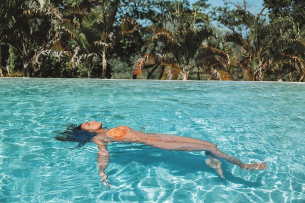 2 piscinas al aire libre, sillones reclinables de piscina