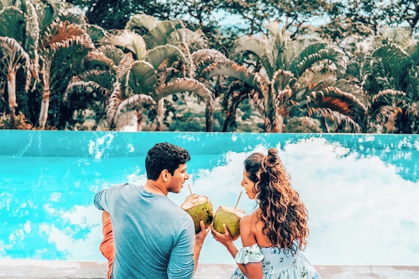 2 piscinas al aire libre, sillones reclinables de piscina