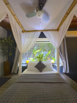 Caja de seguridad en la habitación, wifi gratis y ropa de cama