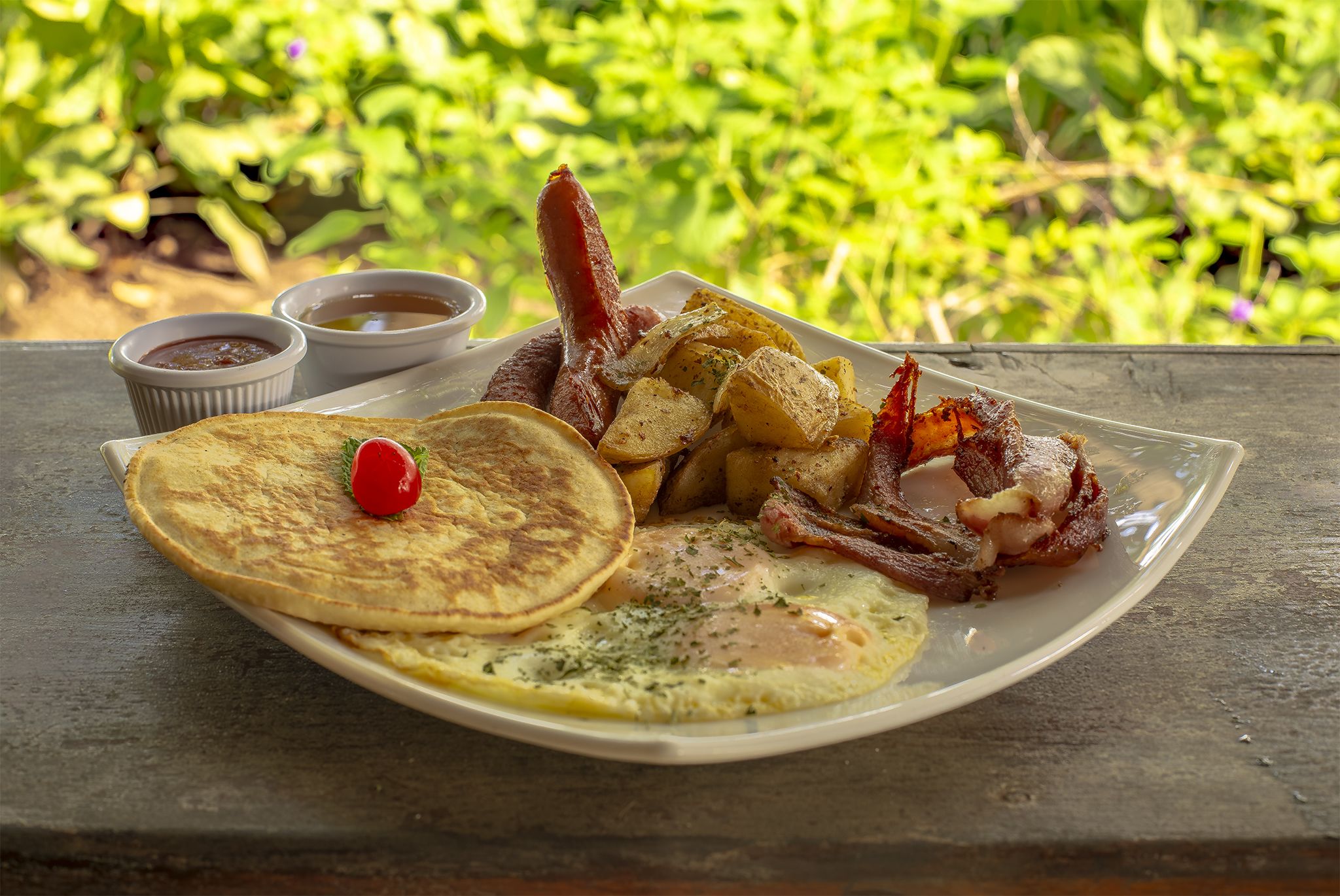 daily continental breakfast for a fee