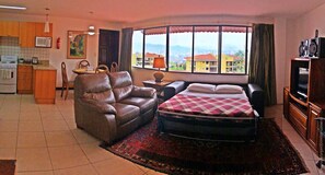 Premium Suite, 2 Bedrooms, Kitchen, City View