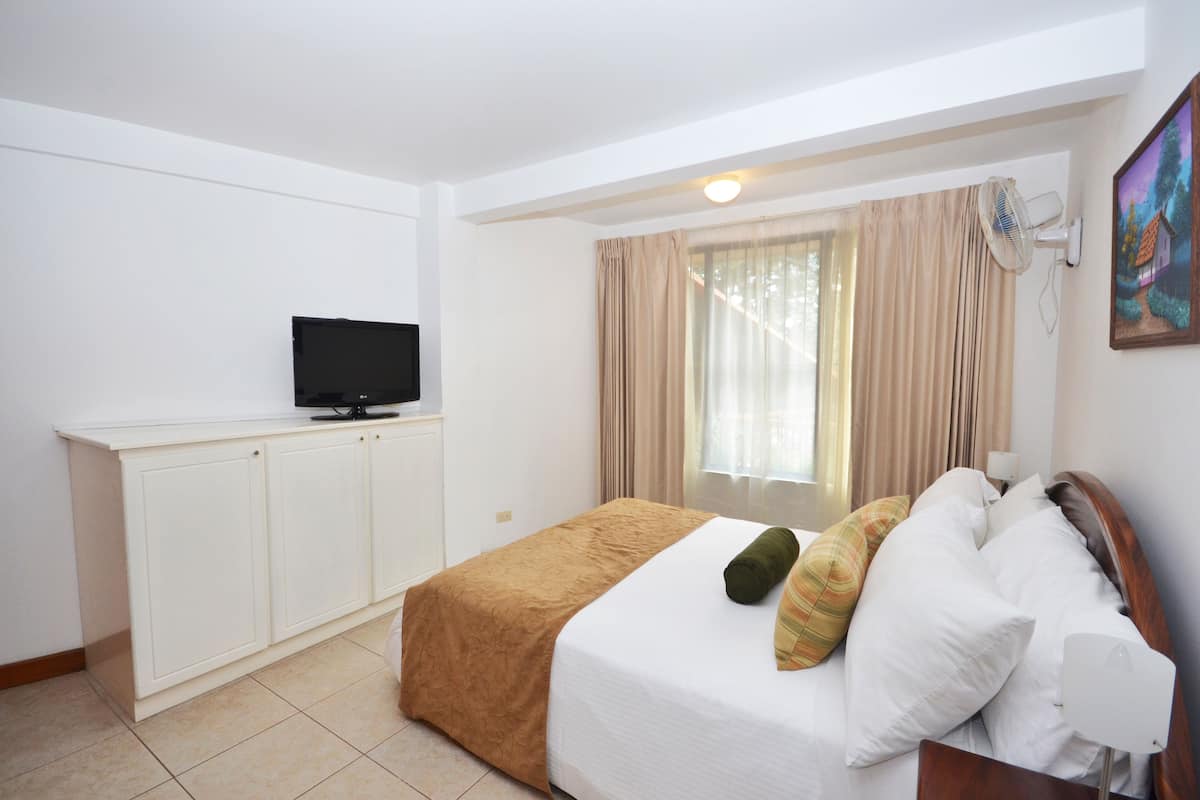 Family Suite, 2 Bedrooms, Kitchen, City View | In-room safe, iron/ironing board, WiFi (free), bed sheets