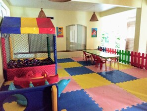 Innen-Kinderspielplatz