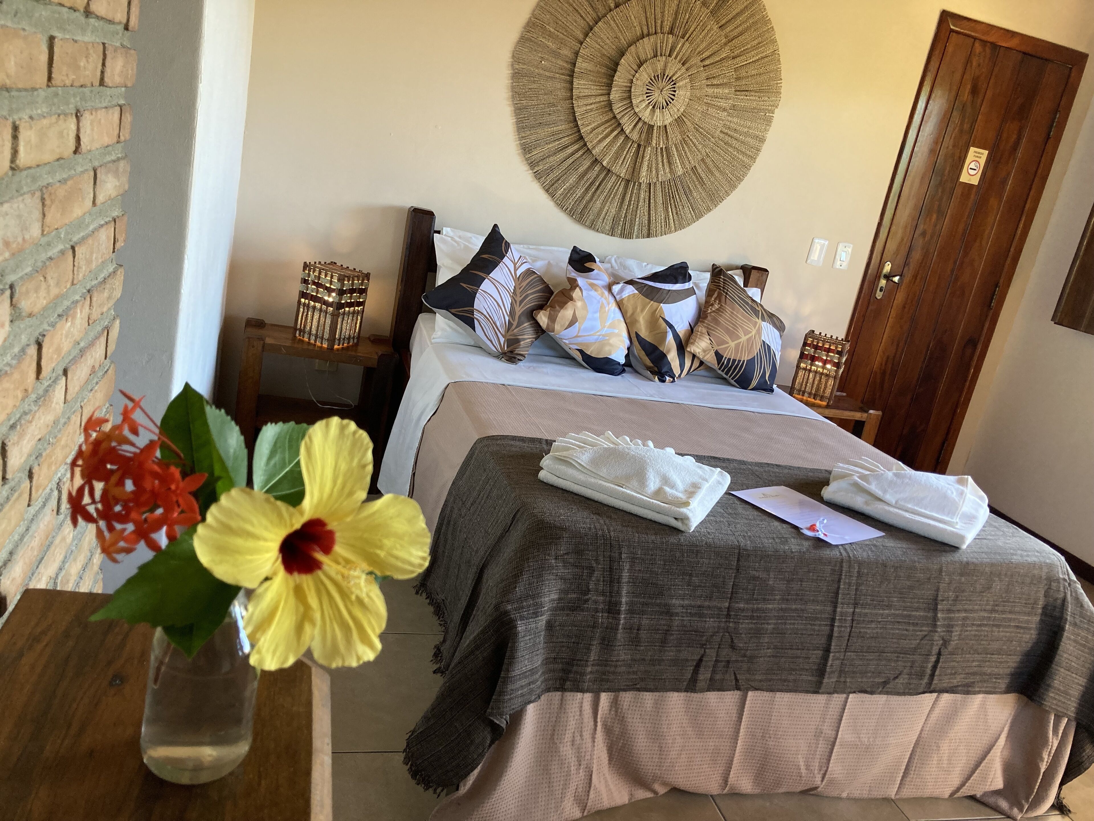 Frigobar, individualmente decorados, individualmente mobiliados