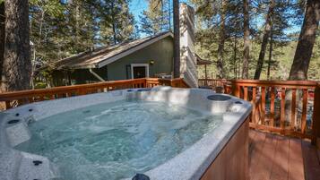 Cabane | Baignoire Ă jets