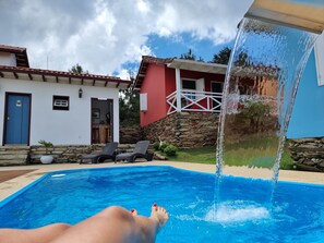 حمّام سباحة خارجي، مقاعد للتشمس