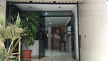 Entrada al alojamiento