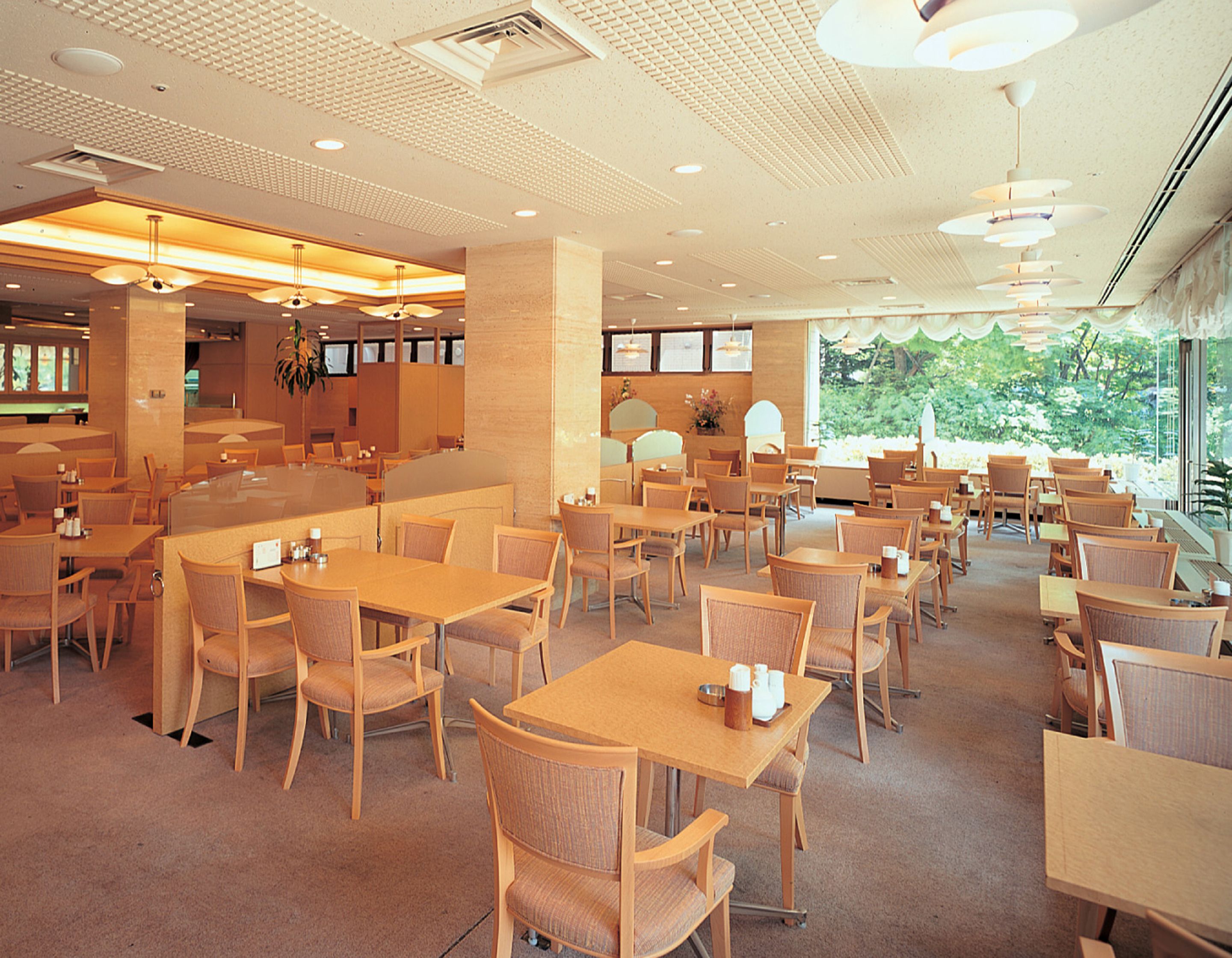 breakfast, lunch and dinner served