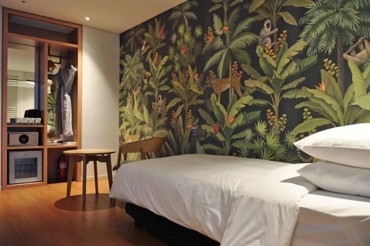 2 bedrooms, in-room safe, free WiFi