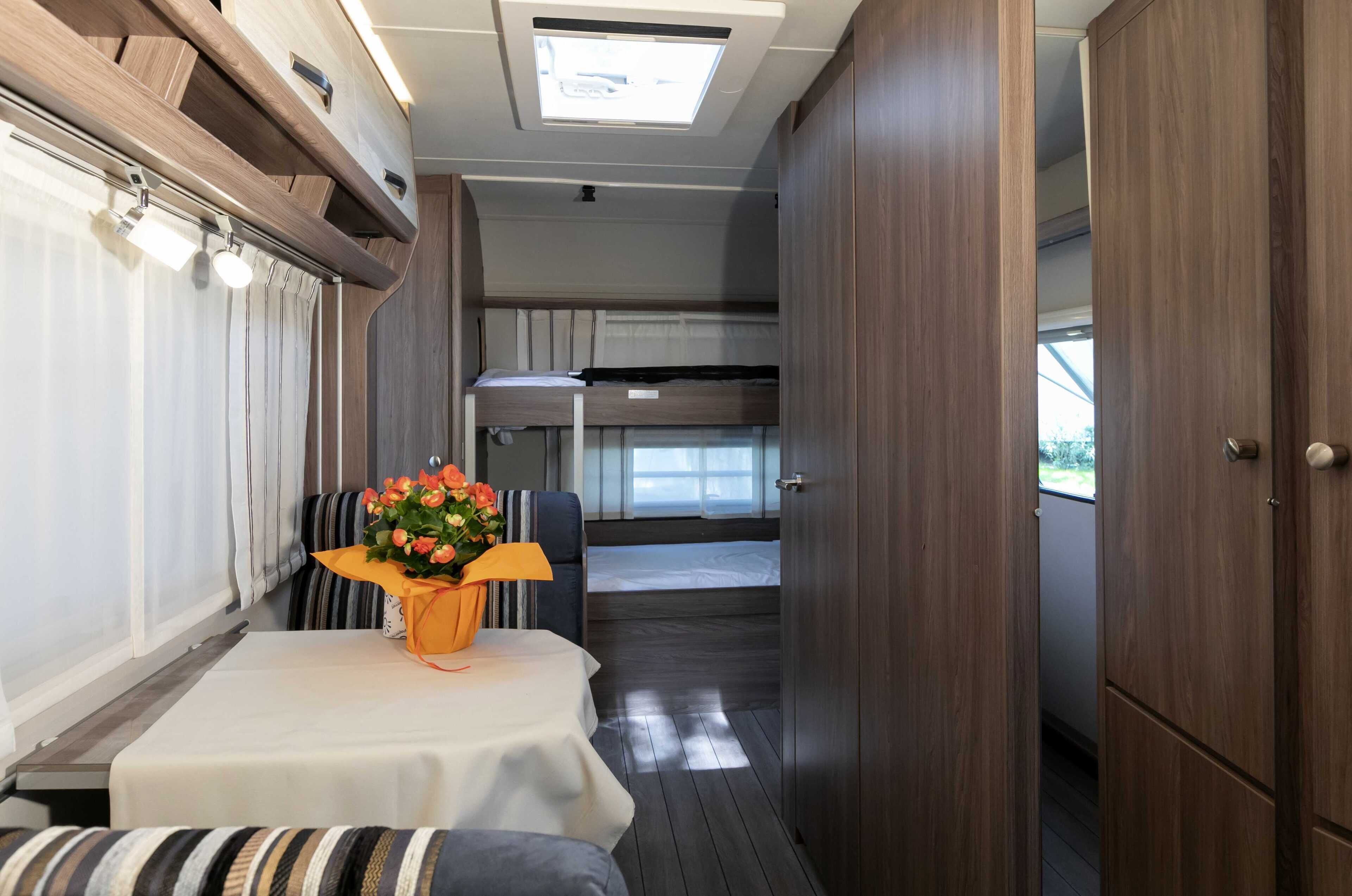 Cortinas blackout, wifi gratis y ropa de cama 