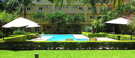 Piscine extérieure
