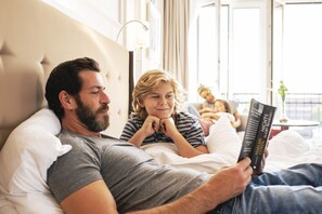 Hypo-allergenic bedding, minibar, in-room safe, desk - Hotel am Delft (Emden)