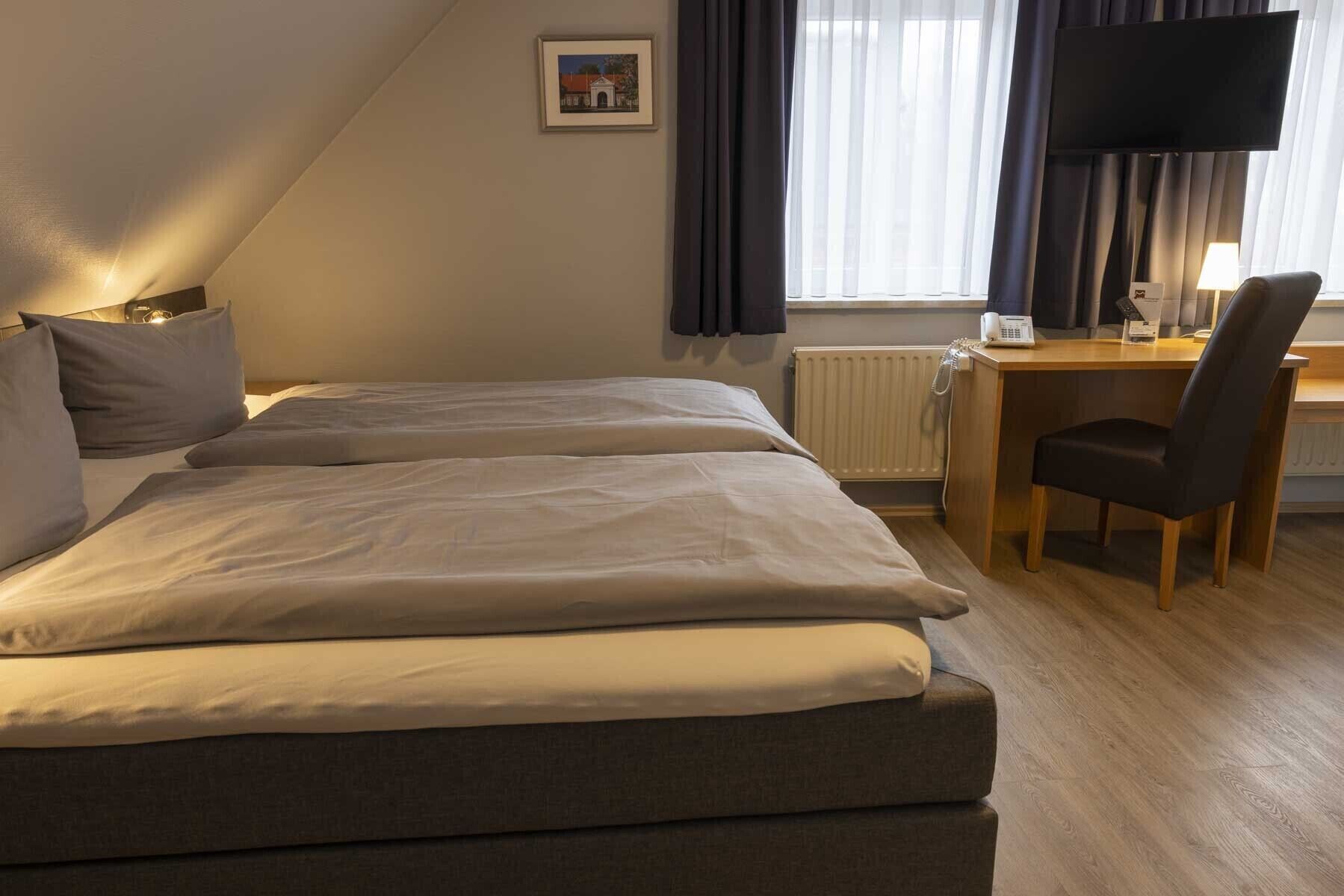 double room | 1 bedroom, desk, blackout curtains, rollaway beds