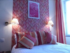 Premium bedding, down duvets, Select Comfort beds, minibar - Hôtel Les Remparts (Chaumont)