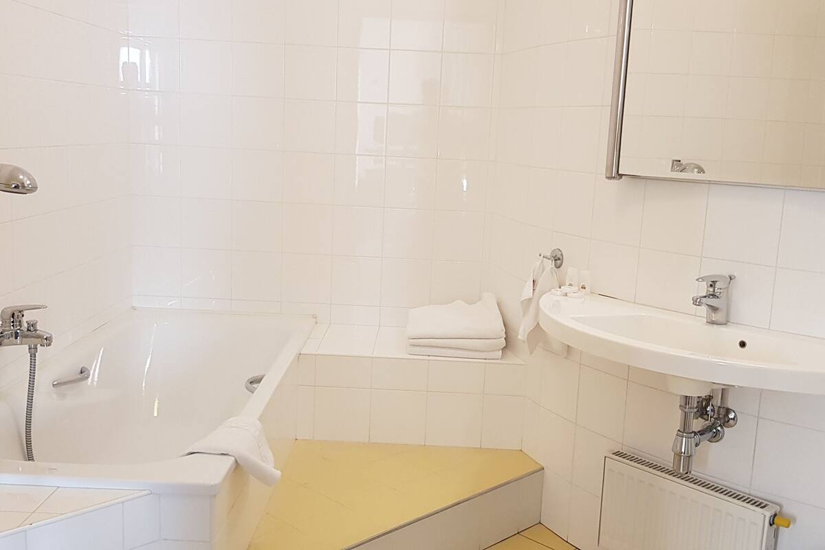 apartment | bathroom | free toiletries, hair dryer, towels