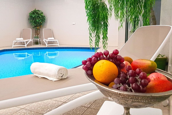 Indoor pool, sun loungers