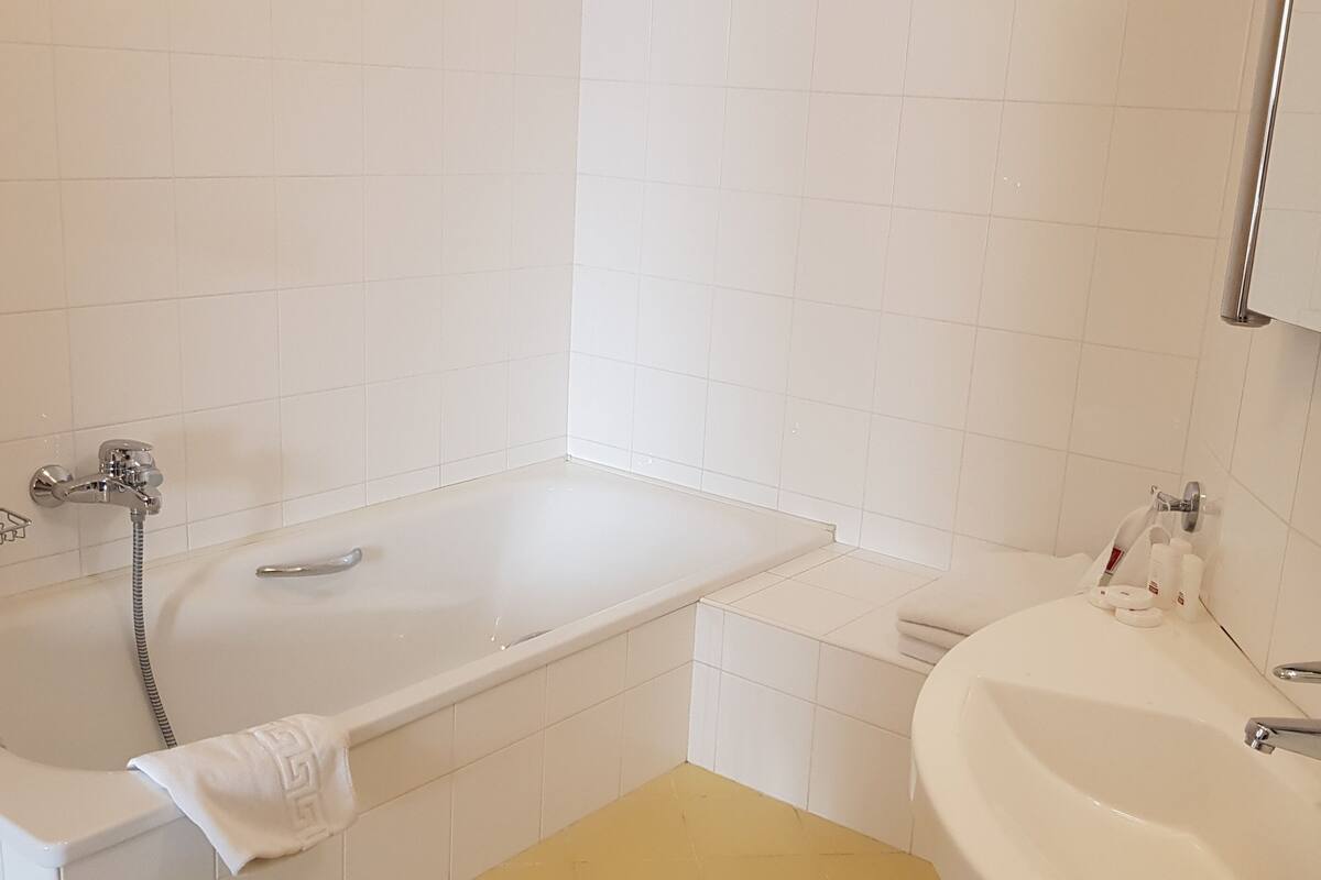 apartment | bathroom | free toiletries, hair dryer, towels