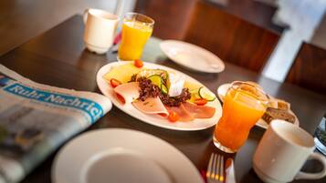Daily buffet breakfast for a fee