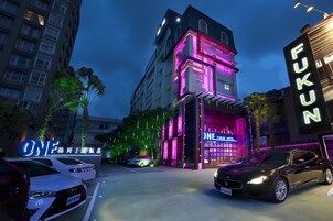 Front of property - evening/night