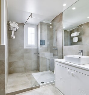 Bathroom - Hotel Flysch (Zumaia)