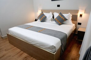 豪華雙人房, 非吸煙房 (Twin) | 書桌、免費無線上網