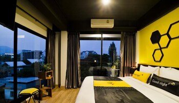 In-room safe, individually decorated, blackout drapes, free WiFi