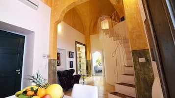 Superior Apartment, 2 Bedrooms, Kitchenette, City View (Ocra) | Living area | Flat-screen TV