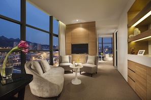 Televisión, estación para iPod, estación para reproductor de MP3