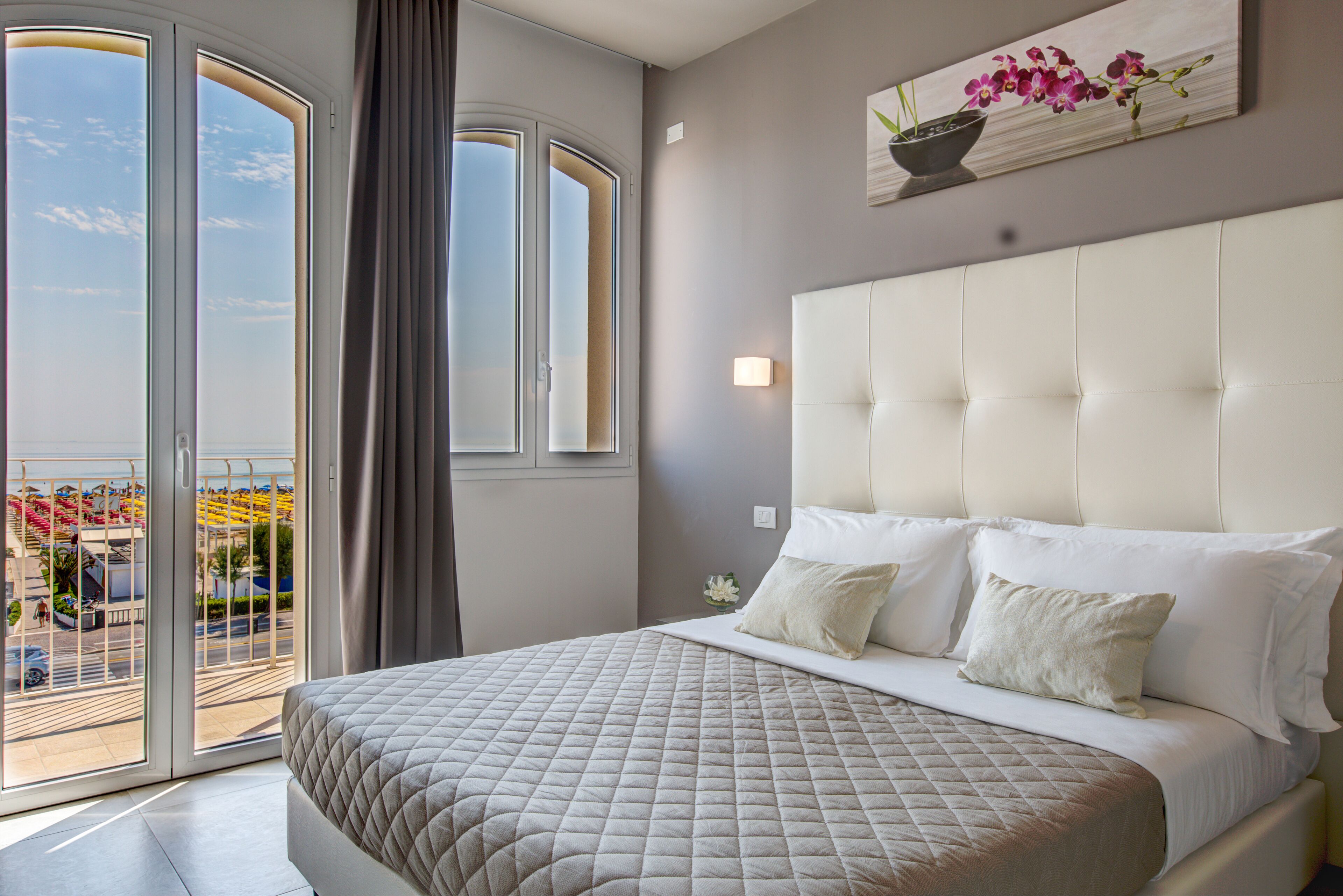 deluxe room | 1 bedroom, in-room safe, free wifi, bed sheets