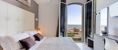 Coffres-forts dans les chambres, Wi-Fi gratuit, draps fournis