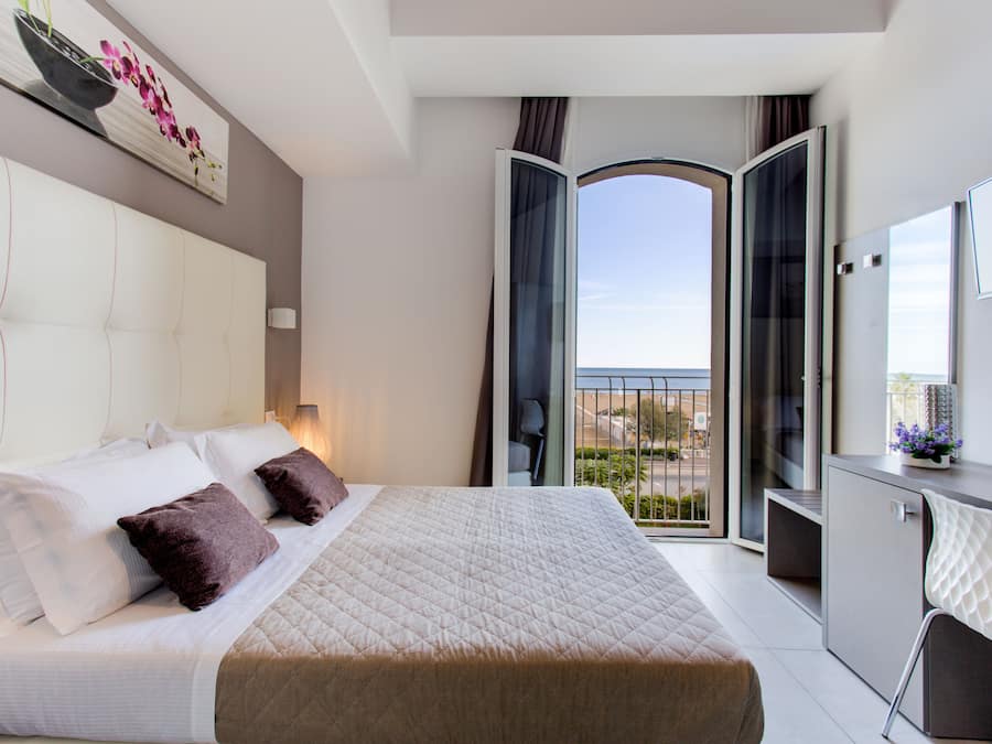 Superior Room, 1 Double or 2 Twin Beds, Sea View | In-room safe, free WiFi, bed sheets
