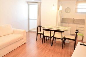 1 bedroom, premium bedding, pillowtop beds, desk - La Residence Flat Hotel (Goiania)