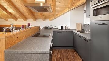 Deluxe-Apartment, 1 Schlafzimmer, Sauna, Bergblick (208 | adlerHORST) | Eigene Küche