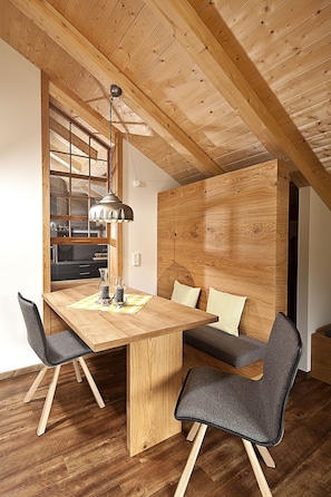 Condo Deluxe, 1 habitación, con acceso para personas discapacitadas (209 | trettachSPITZ) | Servicio a la habitación