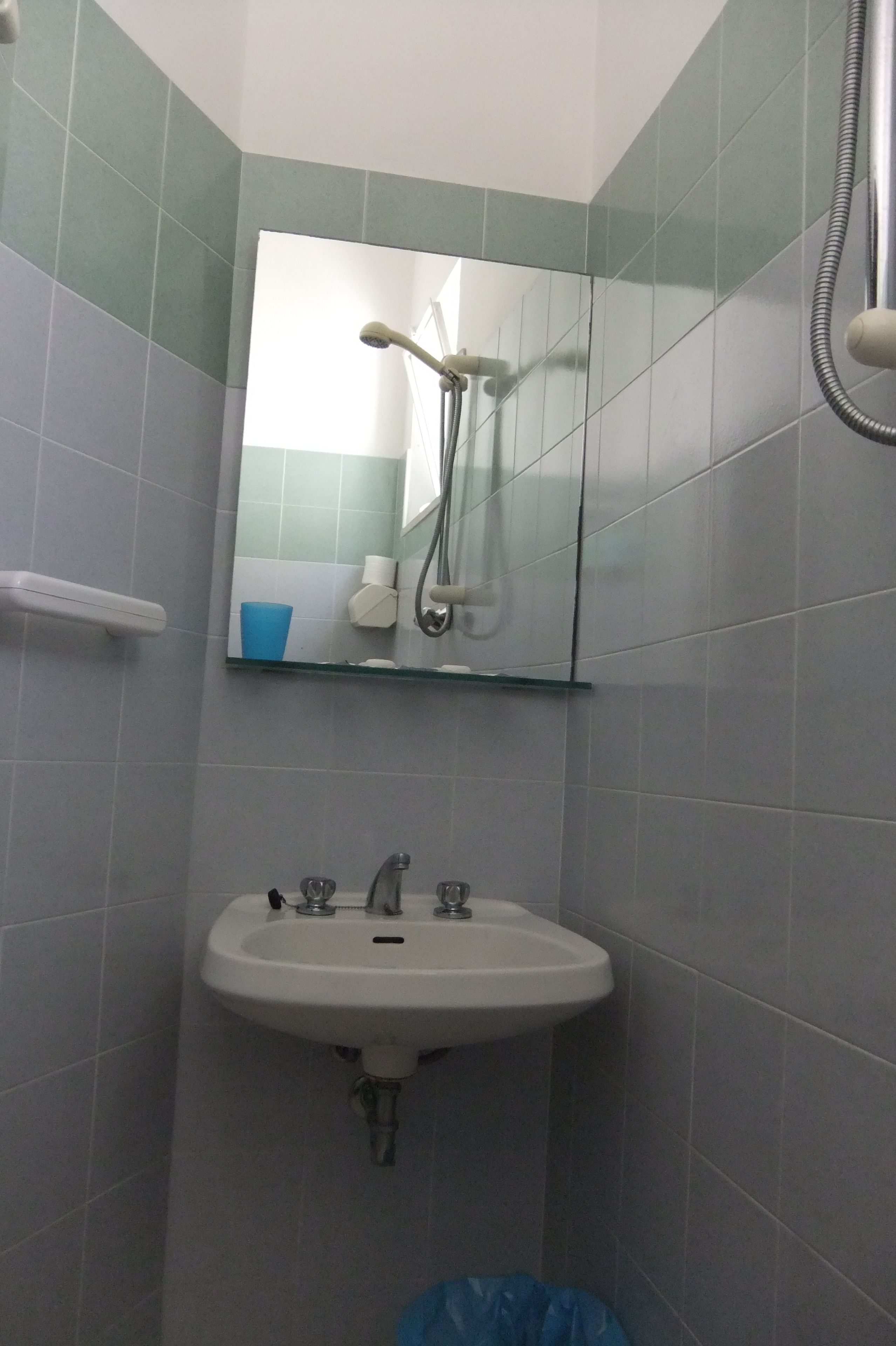 triple room | bathroom | shower, hair dryer, towels