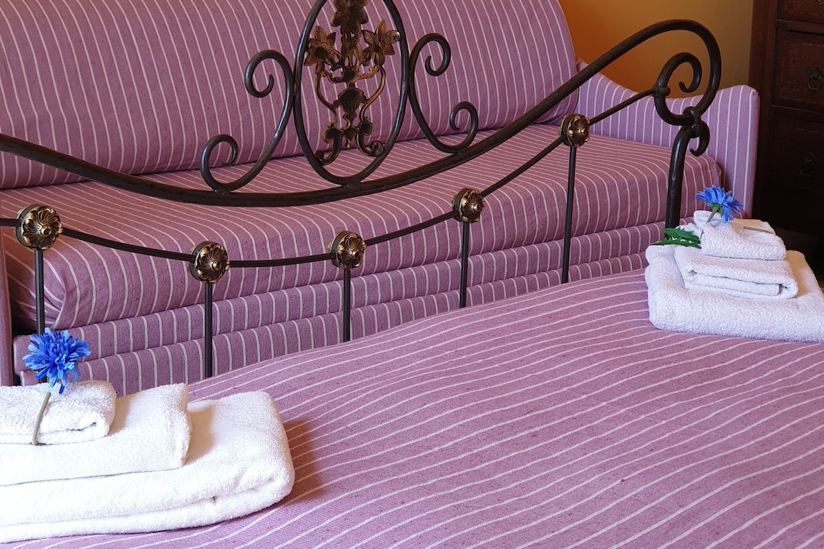 Triple Room, Private Bathroom (external) | Premium bedding, down comforters, soundproofing, iron/ironing board