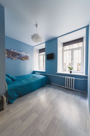 Perhestudio | Allergiatestatut vuodevaatteet, äänieristys, silitysrauta/-lauta