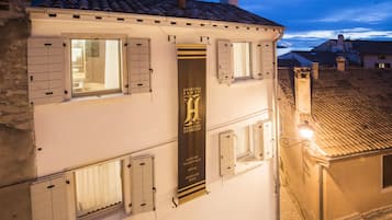 Front of property - evening/night