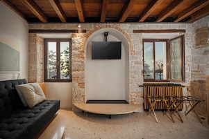 Suite Palazzetto With Sea View | Egyptian cotton sheets, premium bedding, down comforters