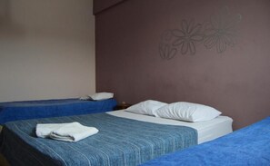 迷你吧、書桌、熨斗/熨衣板、免費無線上網